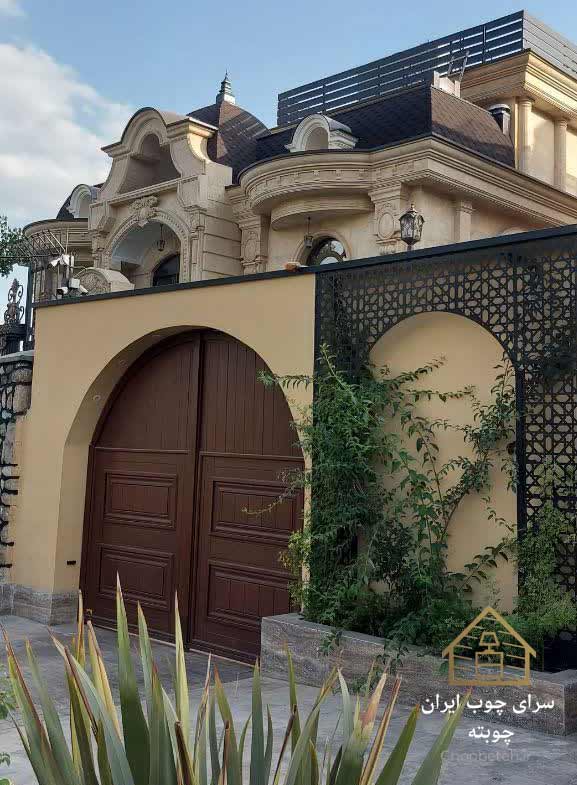 ترکیب هنرمندانه شینگل چوبی با سایر متریال‌های نما